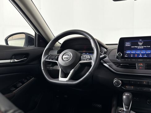 Used 2024 Nissan Altima 2.5 SR FWD image 26