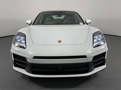 Certified 2025 Porsche Panamera 4 image 10