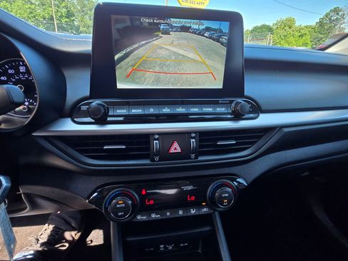 Used 2019 Kia Forte LXS FWD image 6