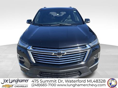 Used 2023 Chevrolet Traverse Premier AWD/4WD image 8