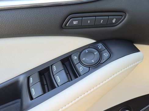 Used 2022 Buick Enclave Premium w/ Experience Buick Package image 11