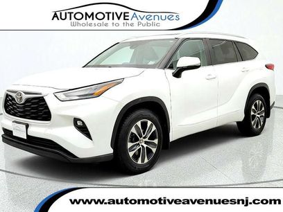 Used 2023 Toyota Highlander XLE