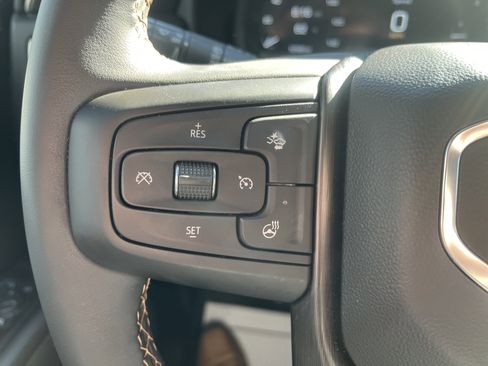 Used 2024 GMC Yukon AT4 w/ AT4 Premium Plus Package AWD/4WD image 23