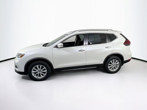 Used 2020 Nissan Rogue SV image 8