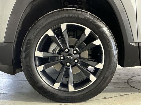 Used 2025 Chevrolet Equinox RS w/ Convenience Package III AWD/4WD image 13