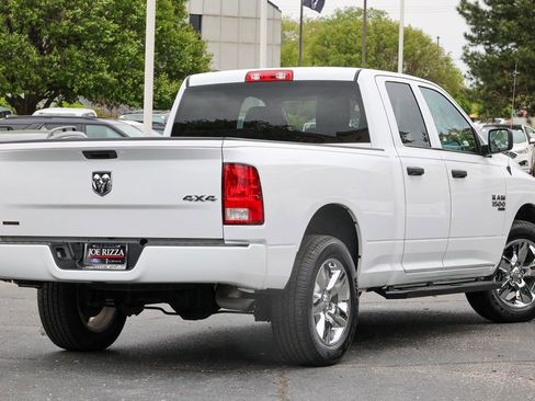 Used 2019 RAM 1500 Express w/ Express Value Package AWD/4WD image 3