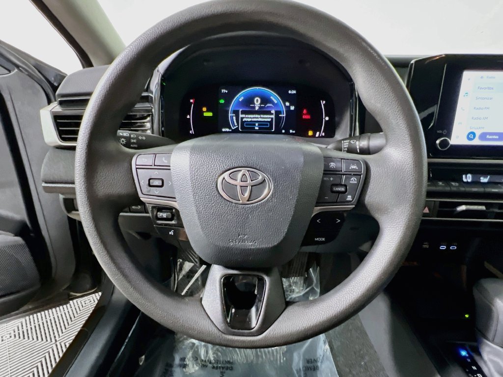 Used 2025 Toyota Camry LE w/ Convenience Package FWD image 15