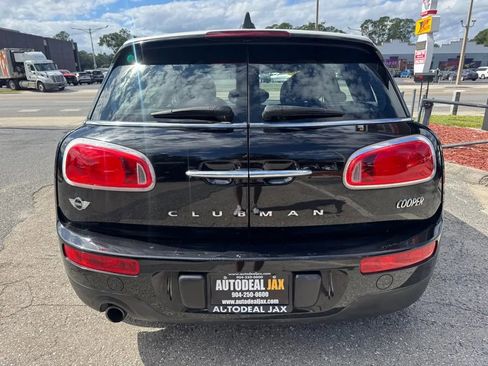 Used 2017 MINI Cooper Clubman image 5