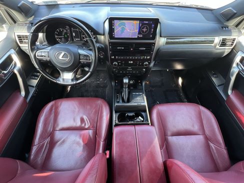 Used 2022 Lexus GX 460 Luxury w/ Sport Design Package AWD/4WD image 13