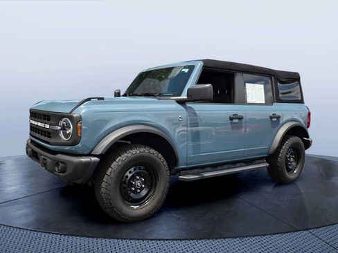 Used 2023 Ford Bronco Black Diamond AWD/4WD image 2