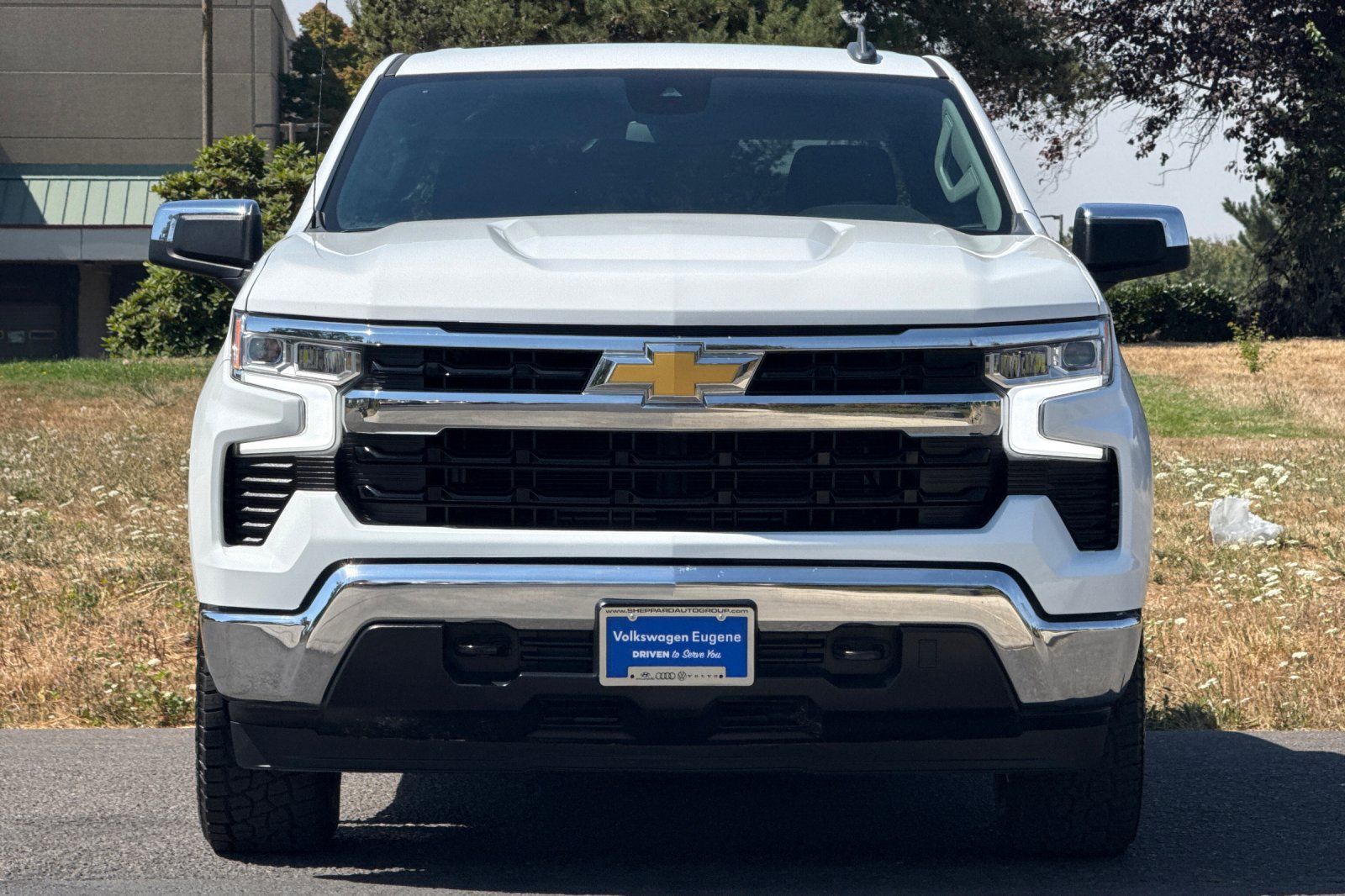 Used 2023 Chevrolet Silverado 1500 LT AWD/4WD image 8