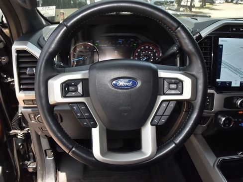 Used 2022 Ford F250 Lariat w/ Black Appearance Package AWD/4WD image 22