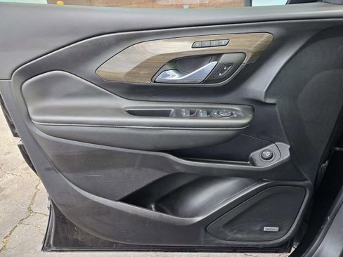 Used 2024 GMC Terrain Denali w/ Denali Premium Package image 35