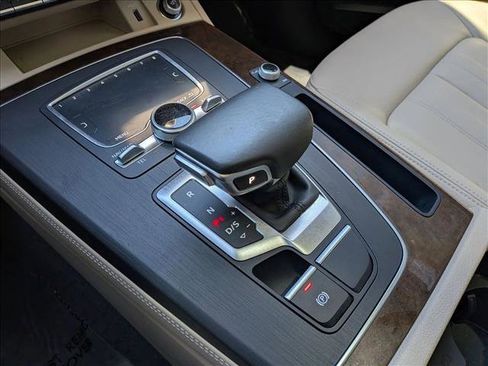 Used 2020 Audi Q5 Prestige w/ Prestige Package AWD/4WD image 15