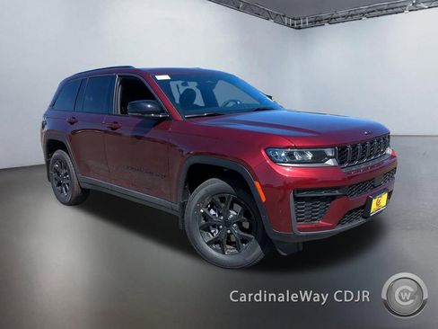 New 2026 Jeep Grand Cherokee Altitude AWD/4WD image 1