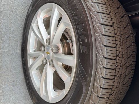 Used 2017 Chevrolet Equinox LS image 9