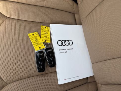 Used 2023 Audi Q7 3.0T Prestige image 22