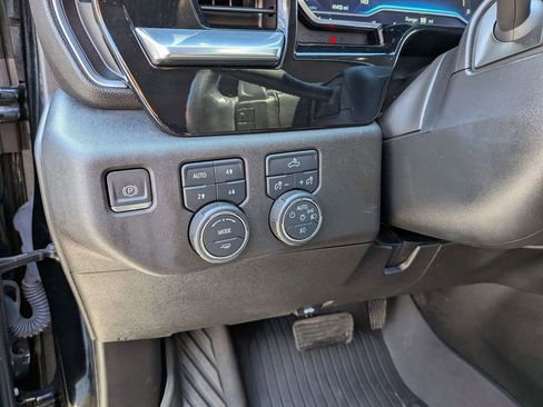 Used 2022 Chevrolet Silverado 1500 RST image 16