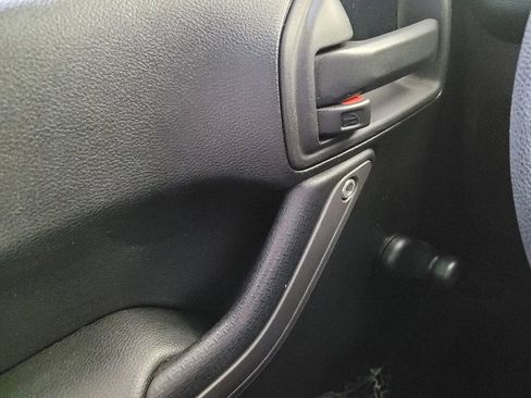 Used 2015 Jeep Wrangler Unlimited Sport AWD/4WD image 27