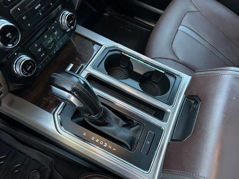 Used 2016 Ford F150 Platinum w/ Equipment Group 701A Luxury image 35