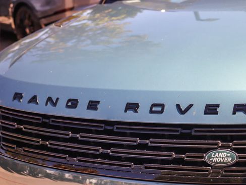 Used 2023 Land Rover Range Rover Sport SE AWD/4WD image 11