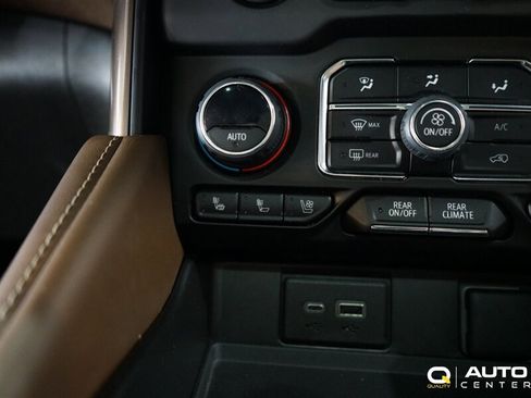 Used 2023 Chevrolet Tahoe High Country AWD/4WD image 22