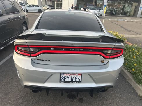 Used 2020 Dodge Charger Scat Pack RWD image 6