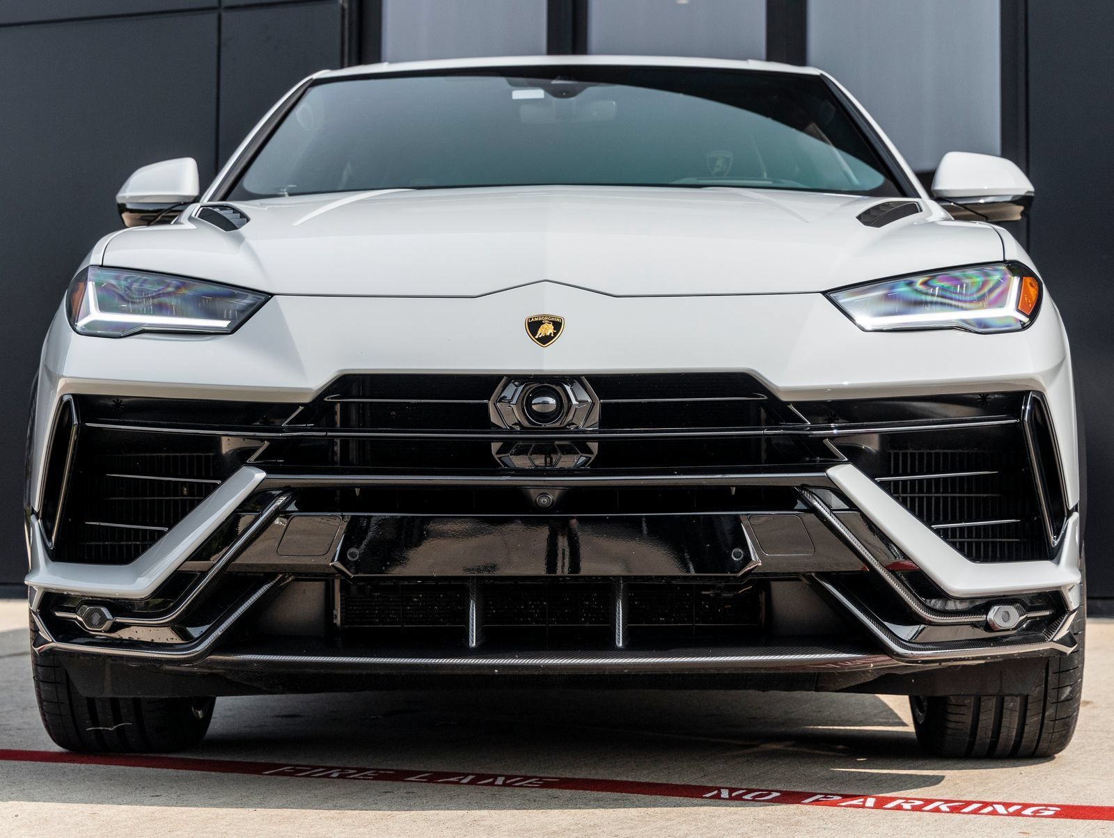 Used 2024 Lamborghini Urus Performante AWD/4WD image 4