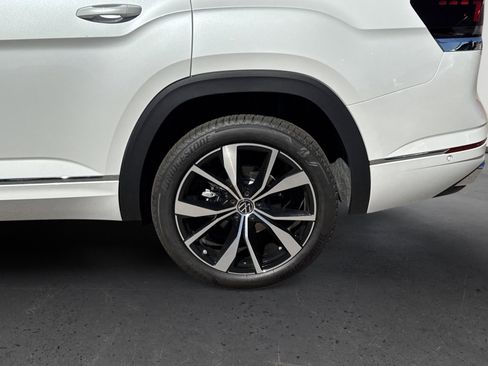 New 2026 Volkswagen Atlas SEL Premium R-Line AWD/4WD image 9