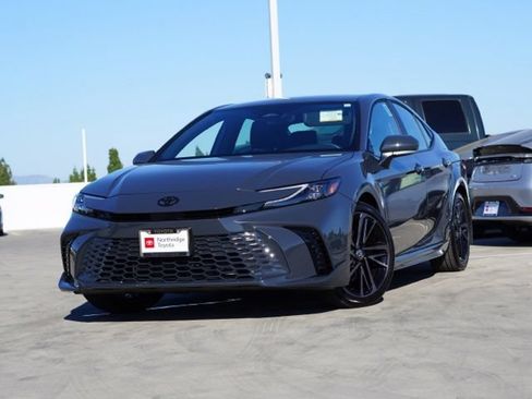 Used 2026 Toyota Camry XSE FWD image 4