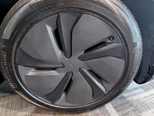 Used 2026 Tesla Model Y Long Range AWD/4WD image 8