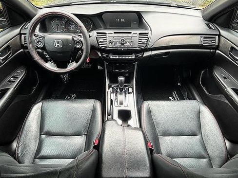 Used 2017 Honda Accord Sport Special Edition image 9