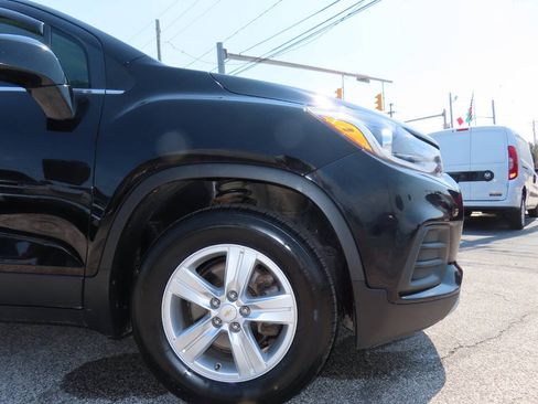 Used 2019 Chevrolet Trax LT w/ LT Convenience Package AWD/4WD image 23