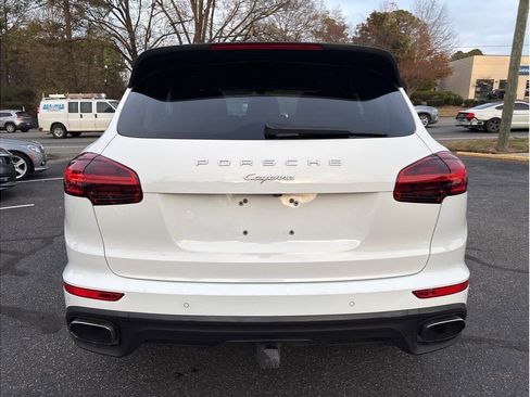 Used 2017 Porsche Cayenne Platinum Edition image 5