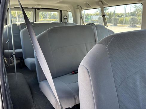 Used 2010 Ford E-350 and Econoline 350 XL image 9