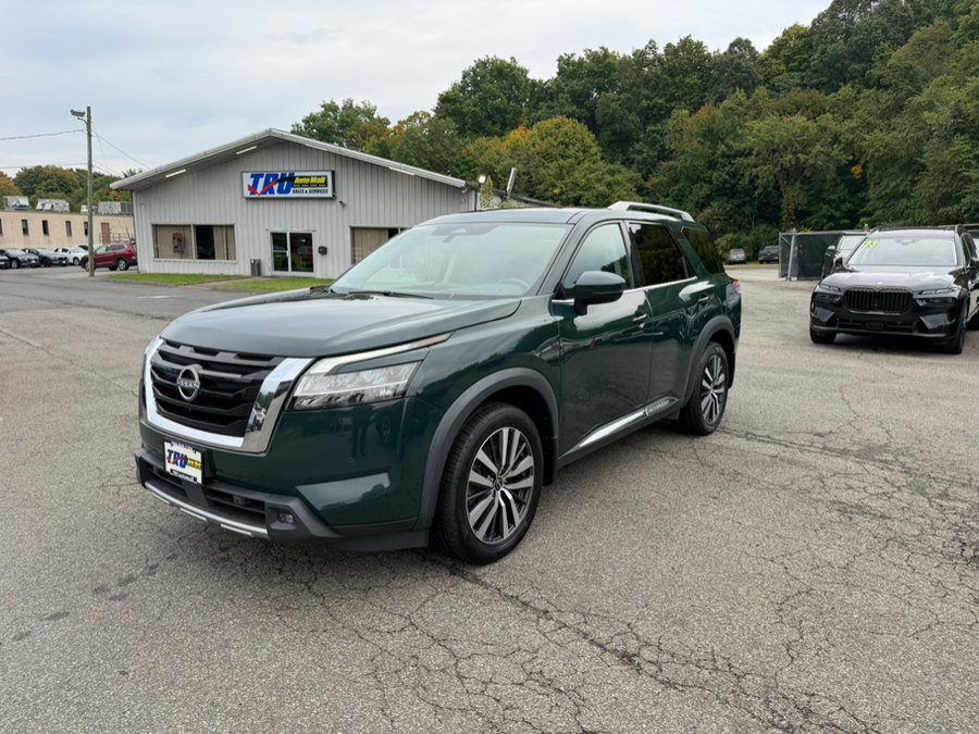Used 2022 Nissan Pathfinder Platinum w/ Lighting Package (N92) AWD/4WD image 2