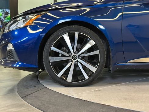 Used 2019 Nissan Altima 2.5 SR w/ SR Premium Package image 26