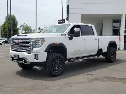 Used 2020 GMC Sierra 3500 Denali w/ Denali Ultimate Package AWD/4WD image 2
