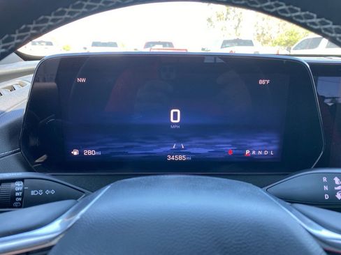 Used 2025 Chevrolet Traverse LT FWD image 33