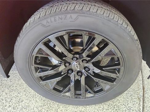 Used 2021 Chevrolet Silverado 1500 RST w/ Rally Edition AWD/4WD image 13