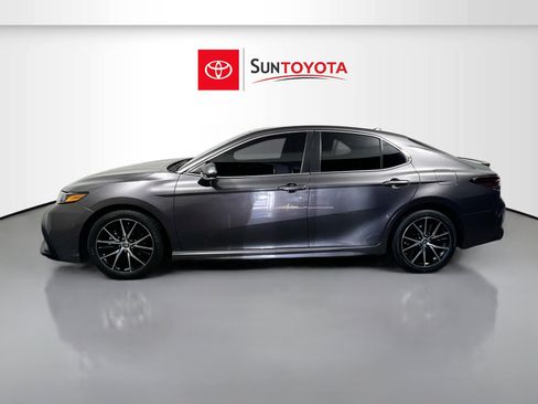 Used 2023 Toyota Camry SE image 7