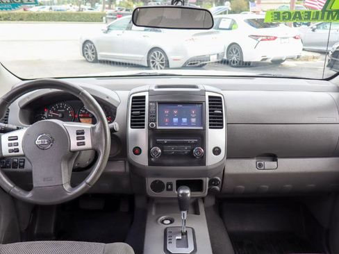 Used 2021 Nissan Frontier SV image 13