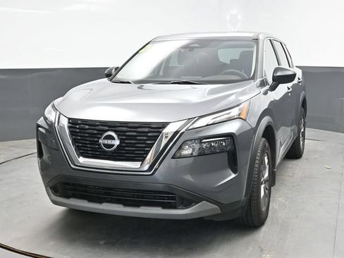 Used 2023 Nissan Rogue S AWD/4WD image 2