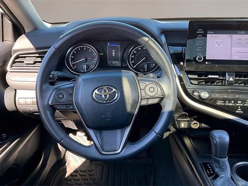 Used 2023 Toyota Camry SE image 8