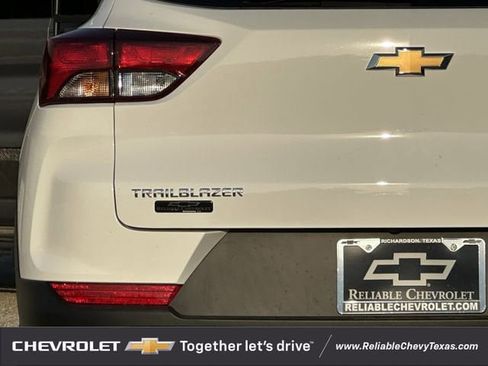 New 2026 Chevrolet TrailBlazer LS w/ LS Convenience Package FWD image 6
