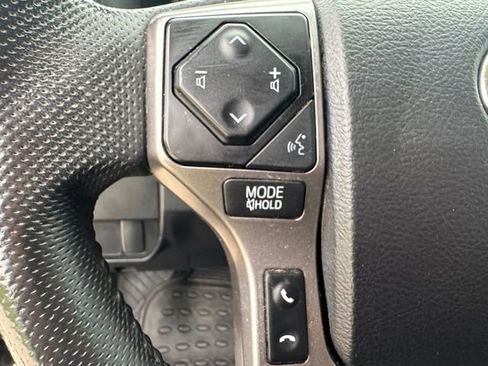 Used 2022 Toyota Tacoma SR5 w/ SR5 Appearance Package (SM) RWD image 7