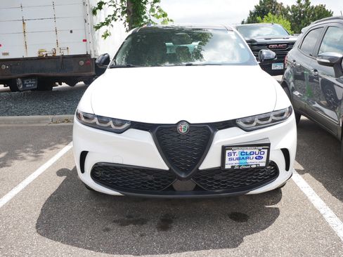 Used 2025 Alfa Romeo Tonale AWD/4WD image 2