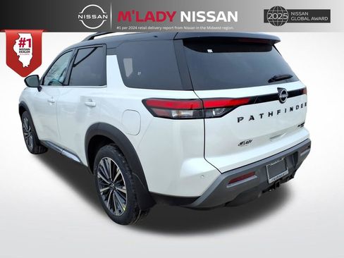 New 2026 Nissan Pathfinder Platinum image 5