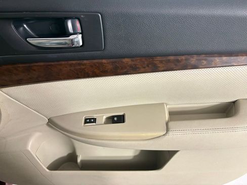 Used 2013 Subaru Legacy 2.5i Limited image 13