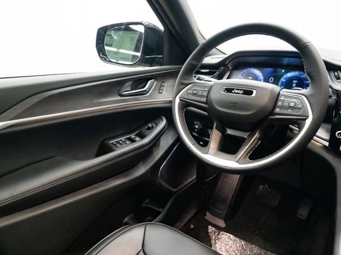 New 2026 Jeep Grand Cherokee Limited AWD/4WD image 11